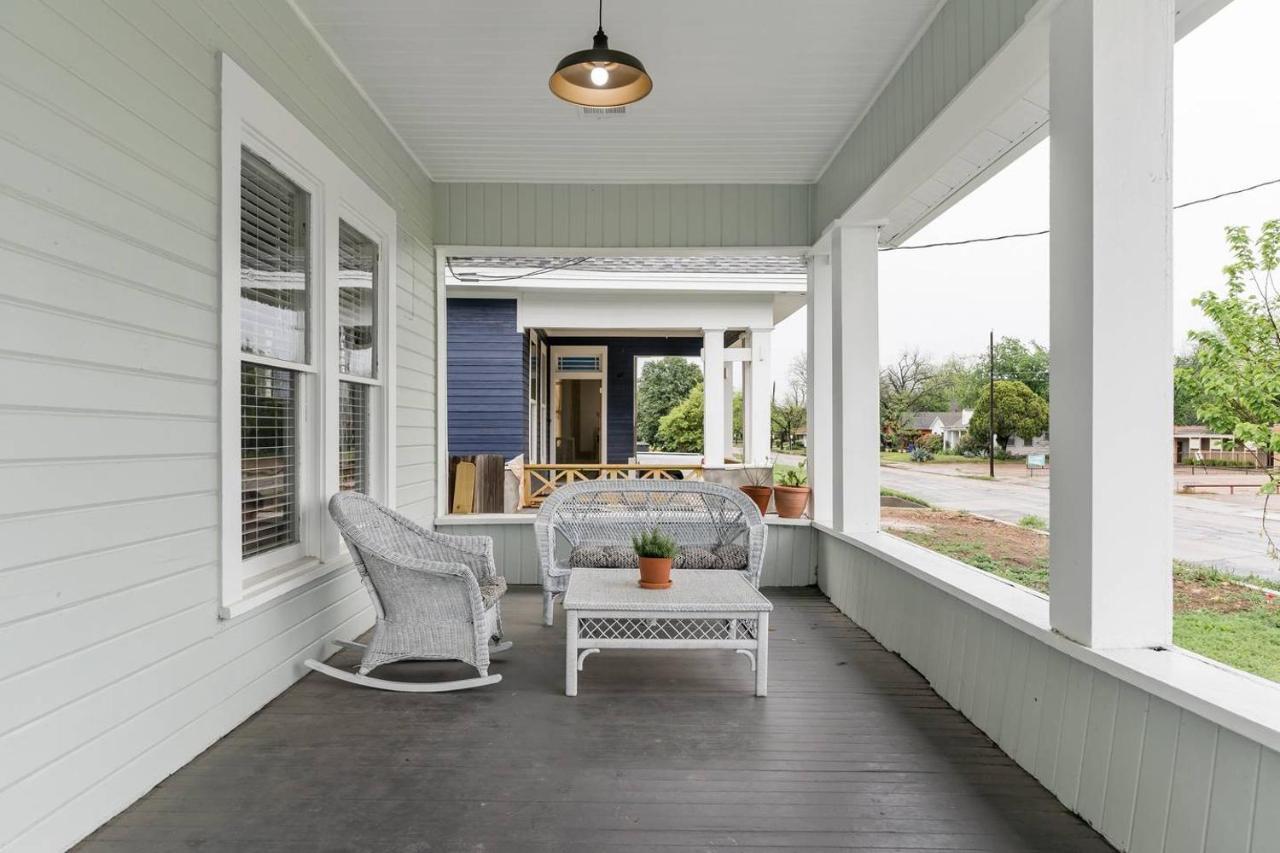 Restored 1930S Uptown Bungalow 2 Min. To Magnolia เวโก ภายนอก รูปภาพ
