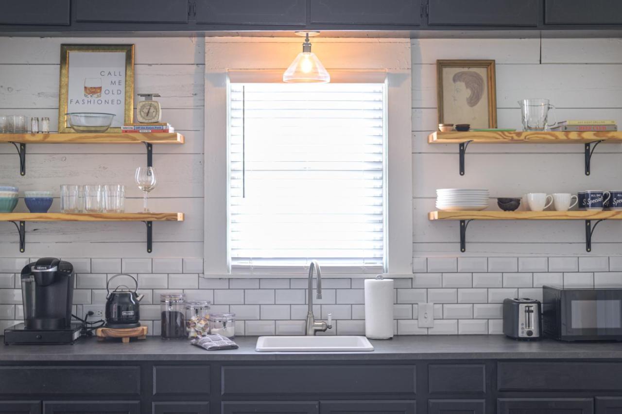 Restored 1930S Uptown Bungalow 2 Min. To Magnolia เวโก ภายนอก รูปภาพ